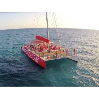 Excursión de 3h en catamarán con almuerzo buffet + bebidas