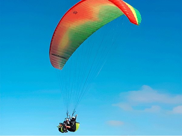 Vuelo en parapente biplaza con fotos