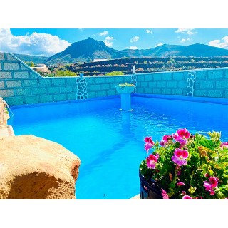 1 noche para 2 en cabaña con jacuzzi privado + desayuno + cava y cesta de fruta