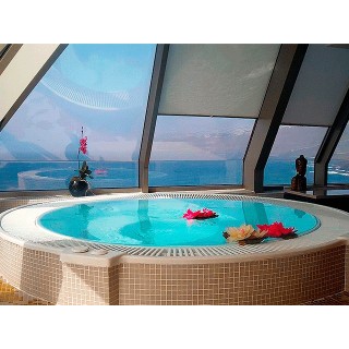 Jacuzzi privado para 2 con vistas al mar + cava y fruta en el Puerto de la Cruz