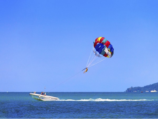 Vuelo en parasailing para 2 personas con fotografías